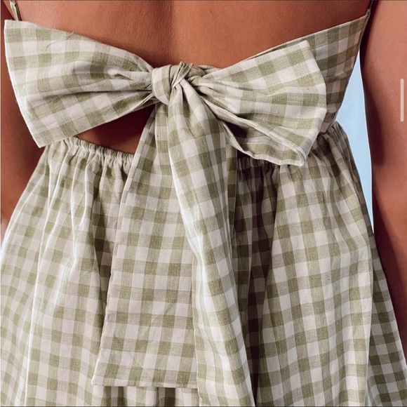 Green and White plain dress - Picture 2 of 2